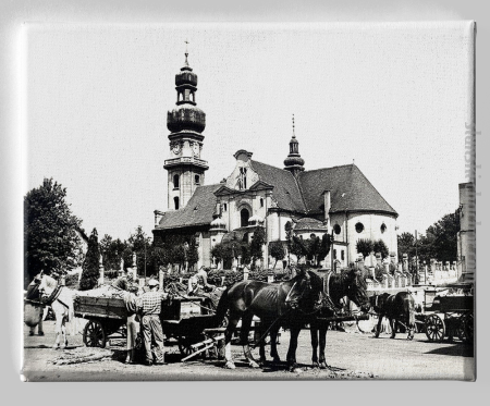 Kościół św.Marii Magdaleny na Starych Tychach początek XX w. Jarmark Czarno Biały  - obraz 